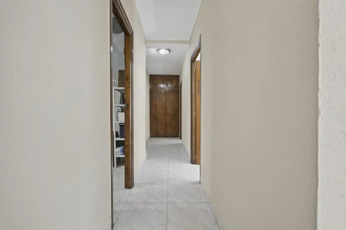 Wohnung zum Verkauf in San Juan de Aznalfarache mit Klimaanlage, Heizung und Terrasse