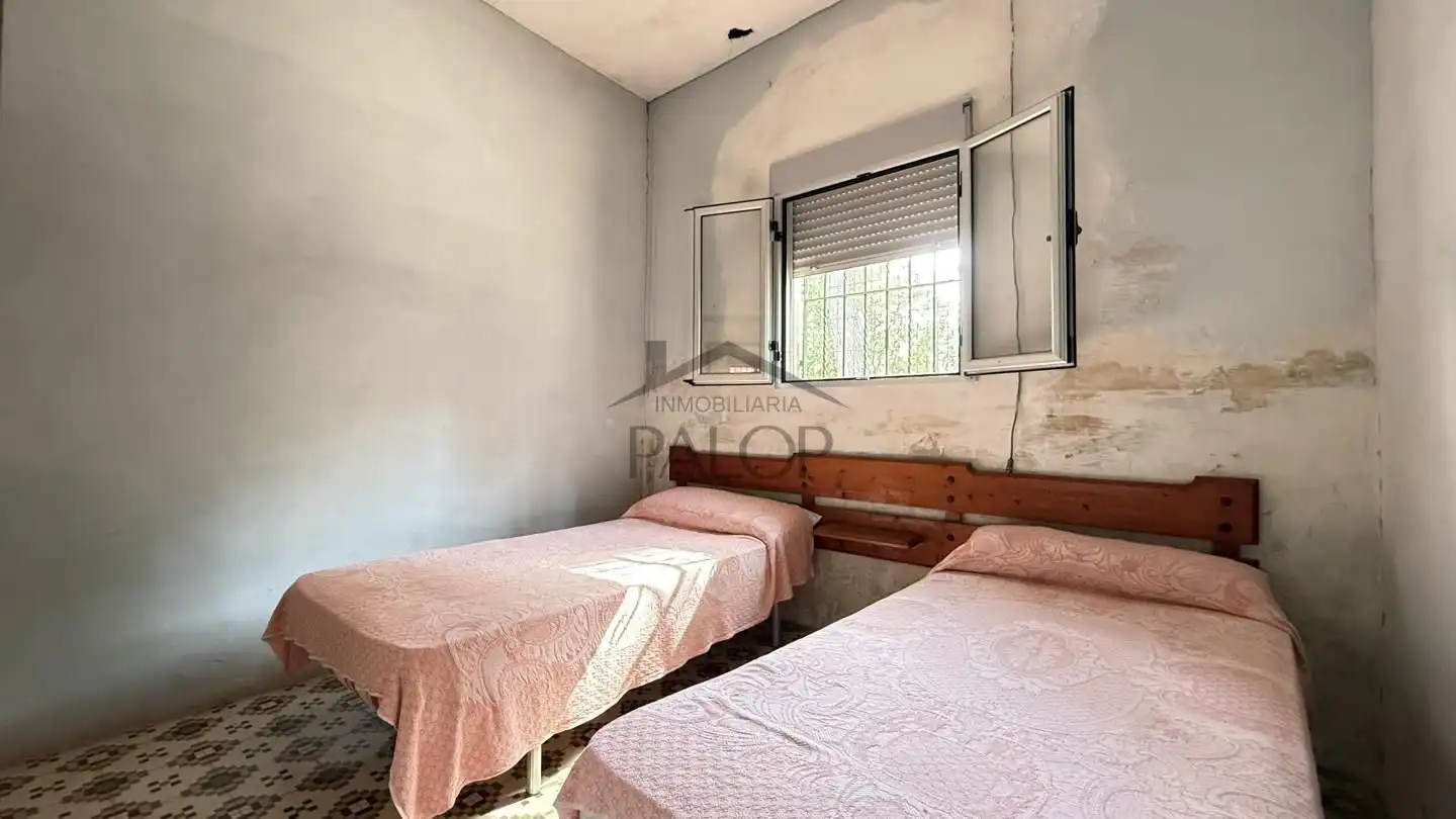 Dormitori de Casa o xalet en venda en Alzira amb Jardí privat, Terrassa i Traster