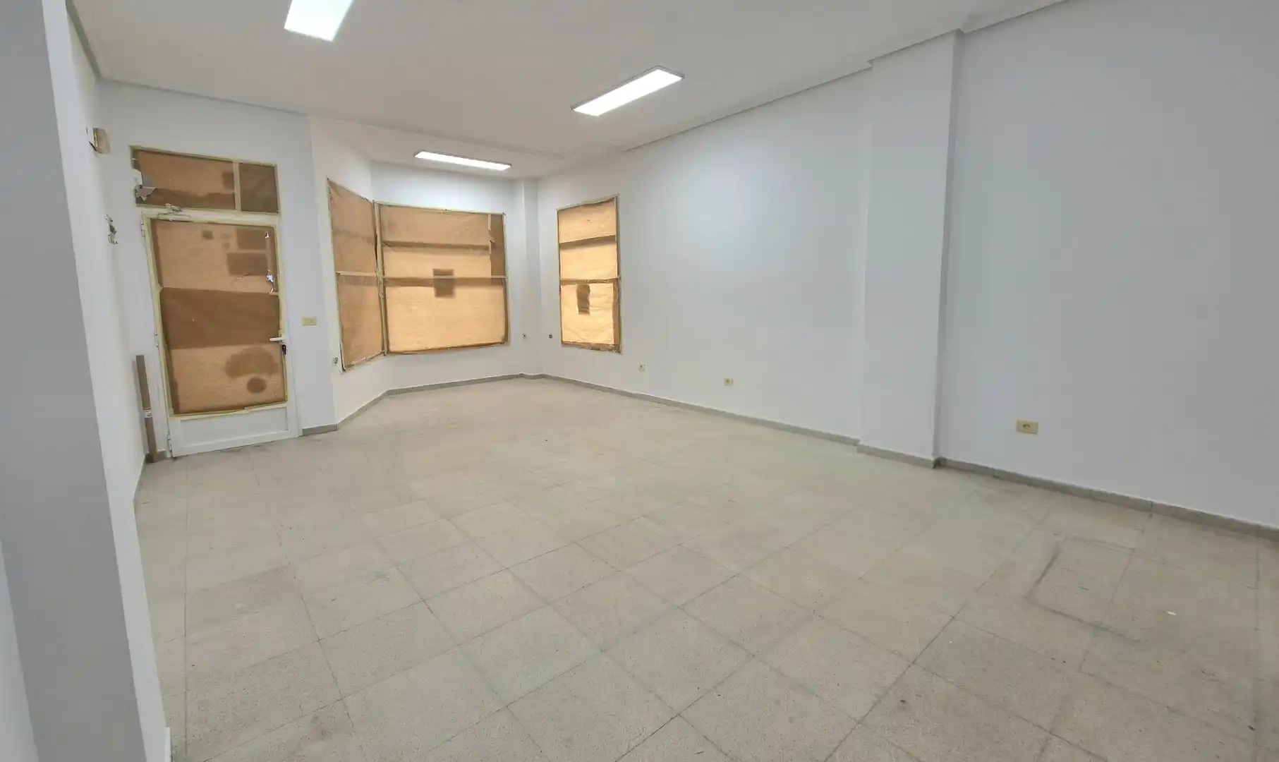 Geschaftsraum zur Miete in Carreño