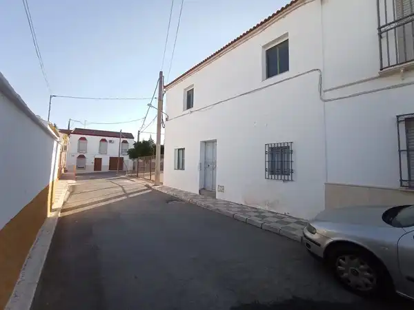 Casa adosada en venta en Pz. Salvador Allende, Marinaleda