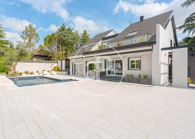 Casa-chalet en Venta en Urbanización La Moraleja