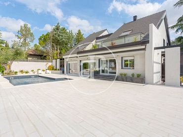 Haus mit Balkon zum Verkauf in Urbanización La Moraleja