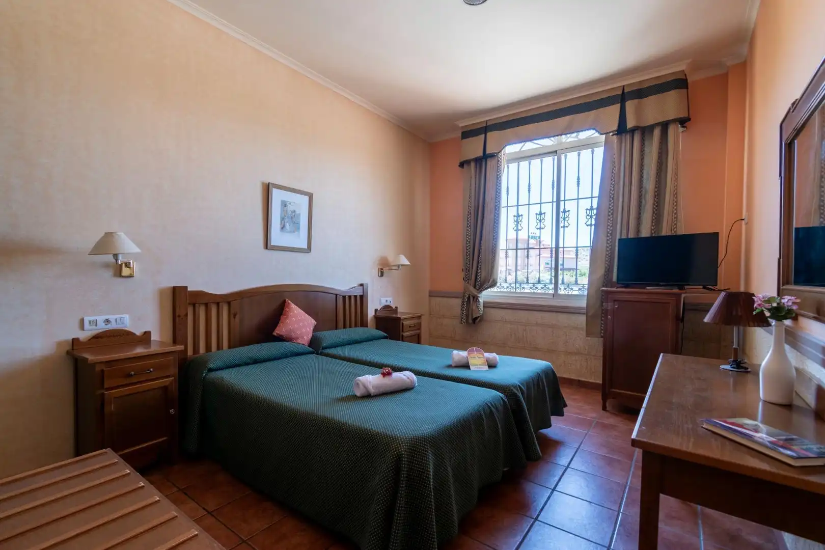Habitación de Local en venta en Gor con Aire acondicionado, Calefacción y Terraza