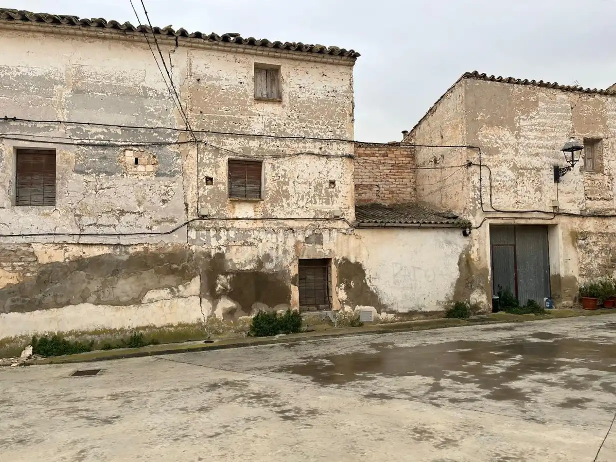 Vista exterior de Casa adosada en venda en Azaila