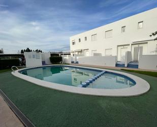 Piscina de Casa adosada en venda en Almazora / Almassora amb Aire condicionat i Terrassa