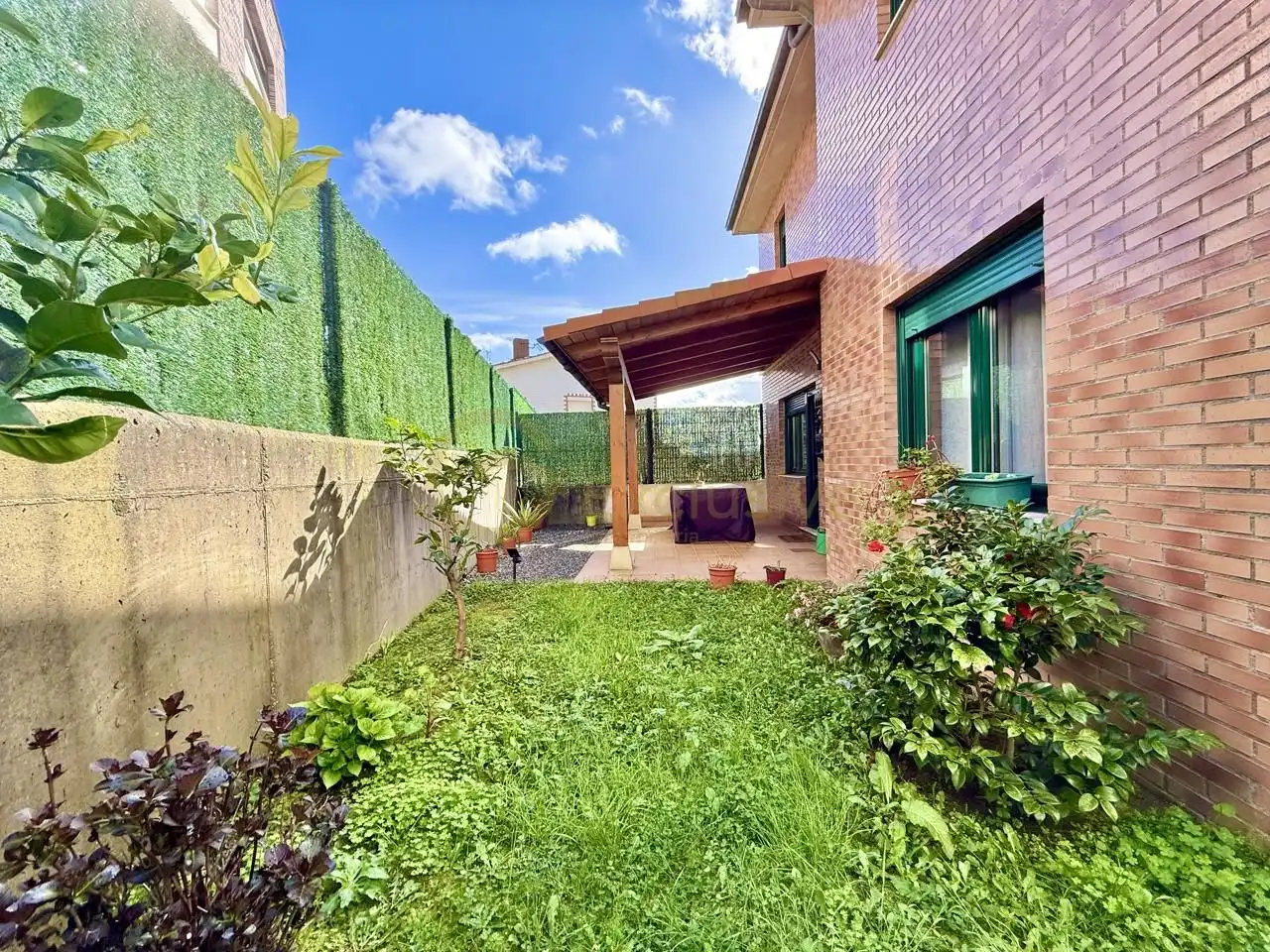 Jardín de Casa o chalet en venta en Avilés con Calefacción, Jardín privado y Parquet
