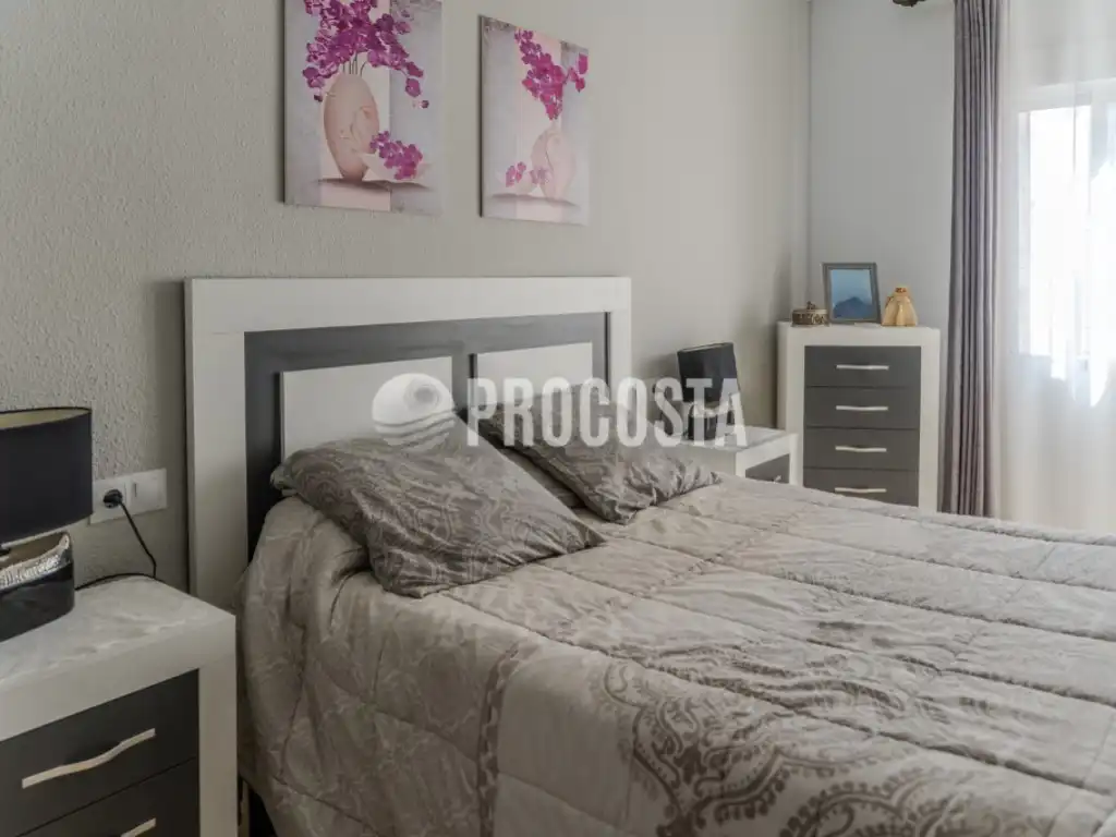 Habitación de Piso en venta en Almuñécar con Terraza y Internet