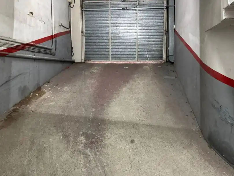 Motorradstellplatz zum Verkauf in Pere III 8, imagen 2