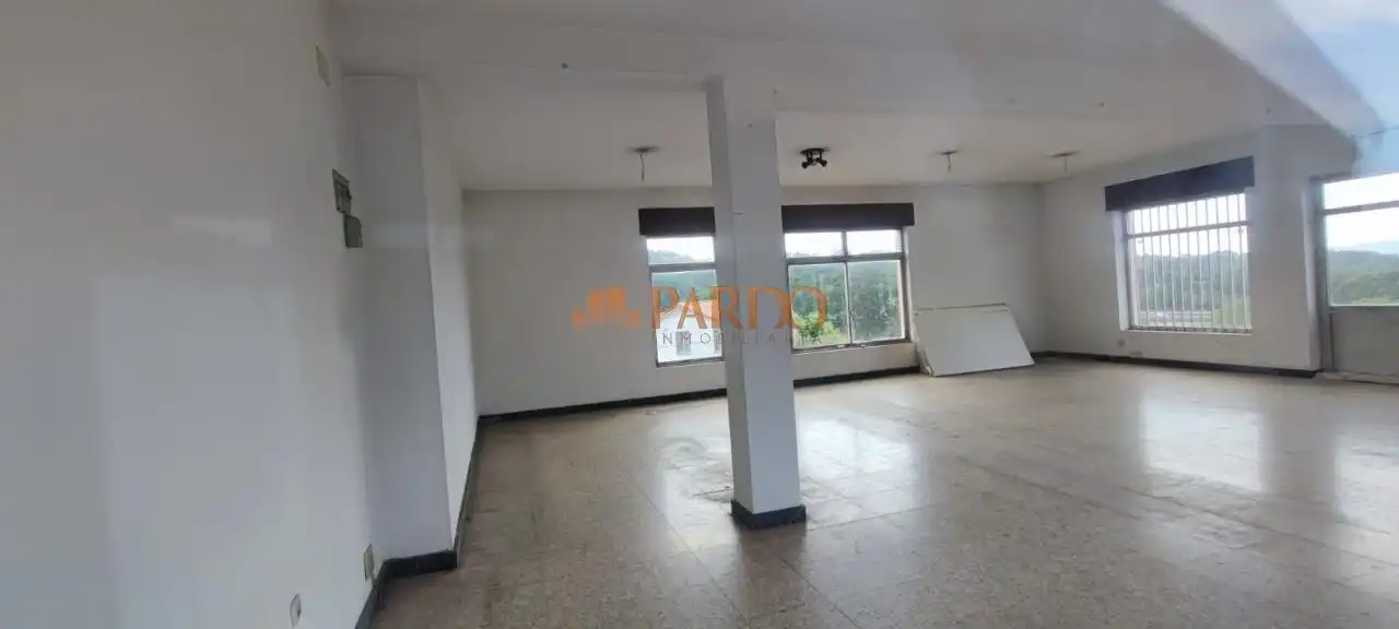 Edificio en venta en Fene