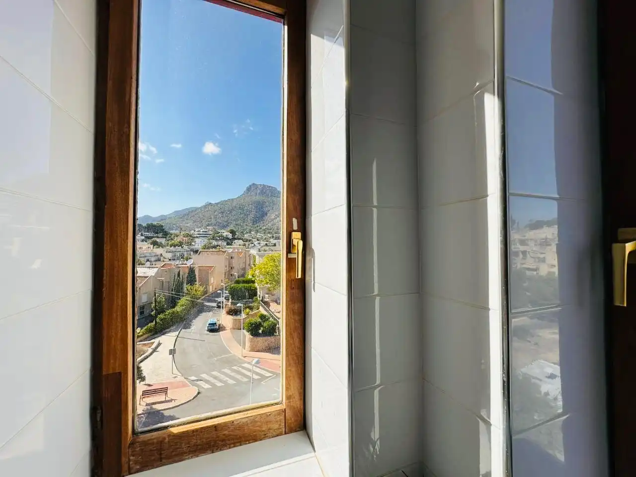 Außenansicht von Wohnungen zum Verkauf in Calpe / Calp mit Klimaanlage, Heizung und Privatgarten