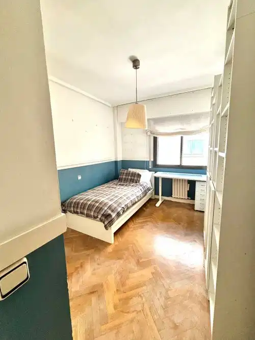 Bedroom of Flat for rent in Madrid  with Heating, Parquet flooring and Terrace