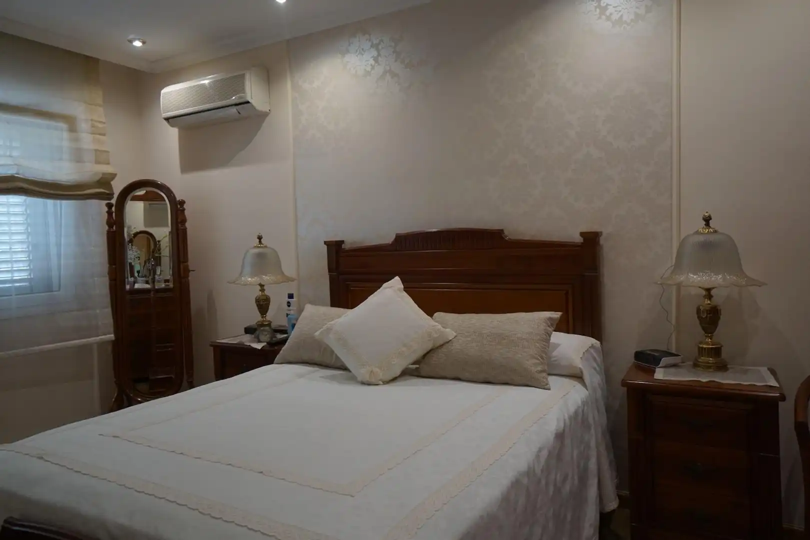 Bedroom of Houses for sale in Sant Boi de Llobregat  with Air Conditioner, Heating and Swimming Pool