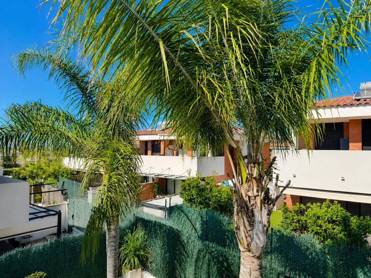 Vista exterior de Casa adosada en venta en Molina de Segura con Aire acondicionado, Jardín privado y Piscina comunitaria