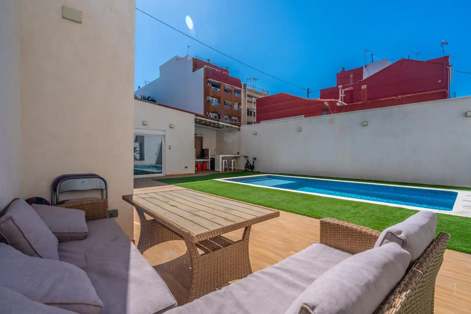 Swimming pool of Houses for sale in Valencia  with Private garden, Terrace and Swimming Pool