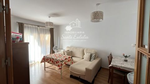 Pisazo en venta en urbanización con piscina y pádel