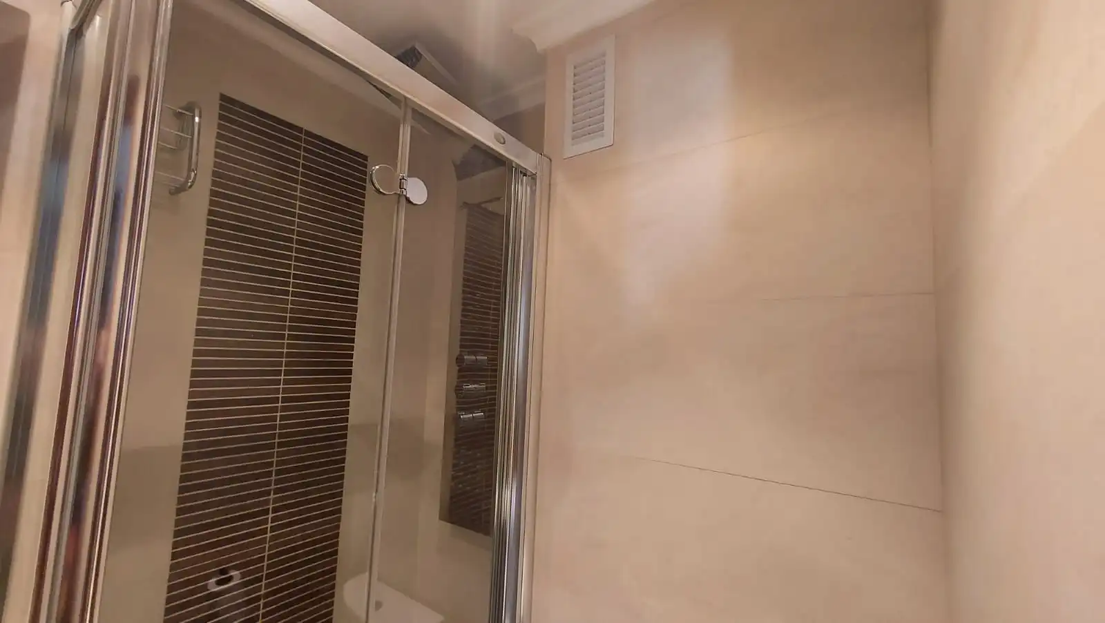 Baño de Piso de alquiler en Valladolid con Amueblado