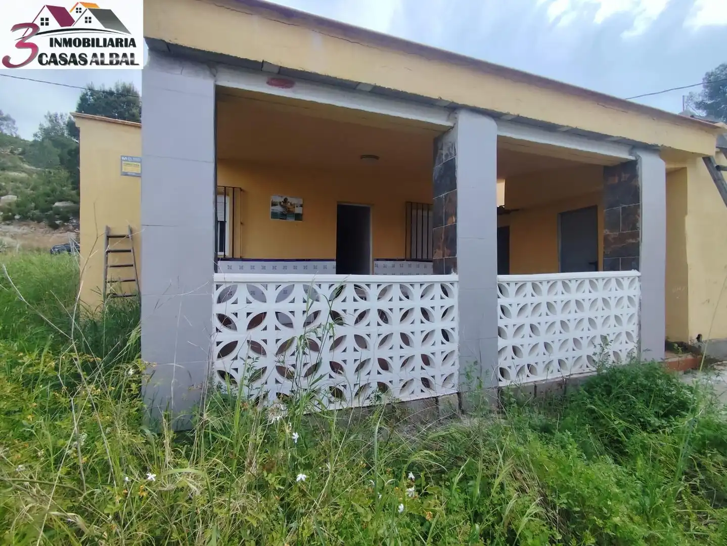 Vista exterior de Casa o xalet en venda en Real amb Jardí privat i Piscina