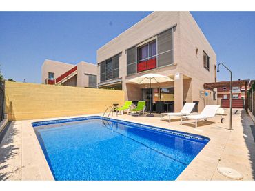 Villa con piscina in vendita a Calle Mas del Vidalet