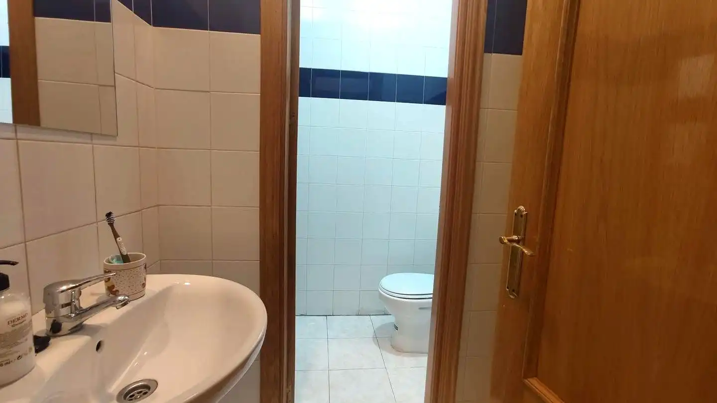 Baño de Nave industrial de alquiler en Torrejón de Ardoz