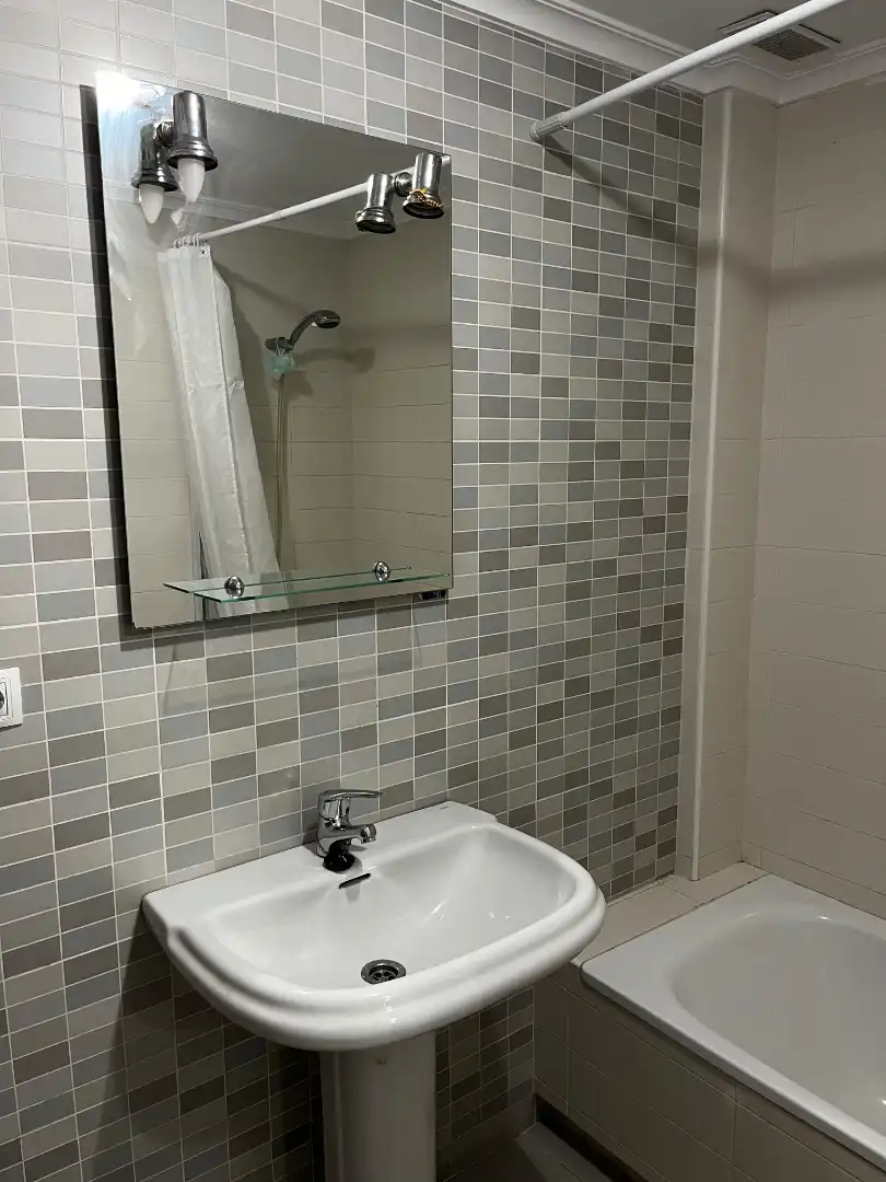 Baño de Casa adosada en venta en Torrelavega  con Calefacción, Terraza y Trastero