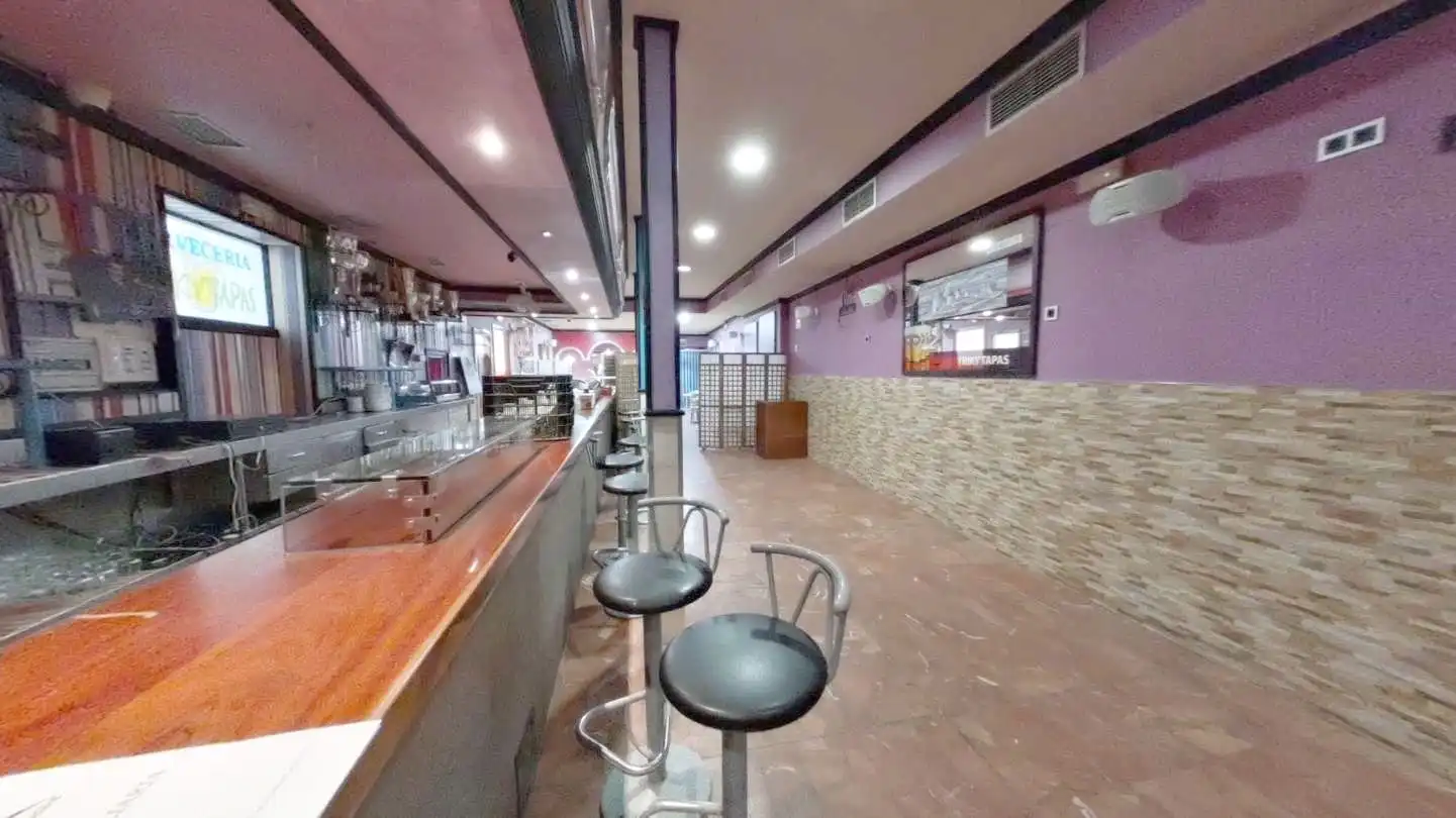 Local de alquiler en Consuegra con Aire acondicionado y Amueblado