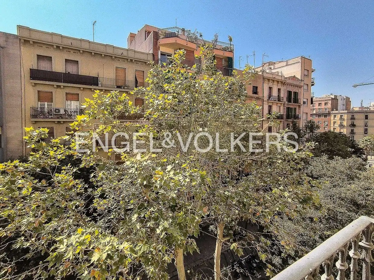 Vista exterior de Piso de alquiler en Barcelona con Aire acondicionado, Calefacción y Parquet