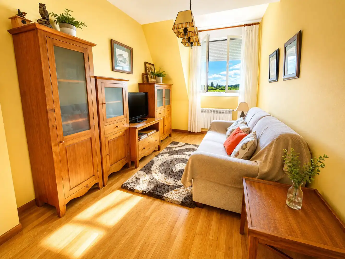 Sala de estar de Piso en venta en Oviedo  con Calefacción y Trastero