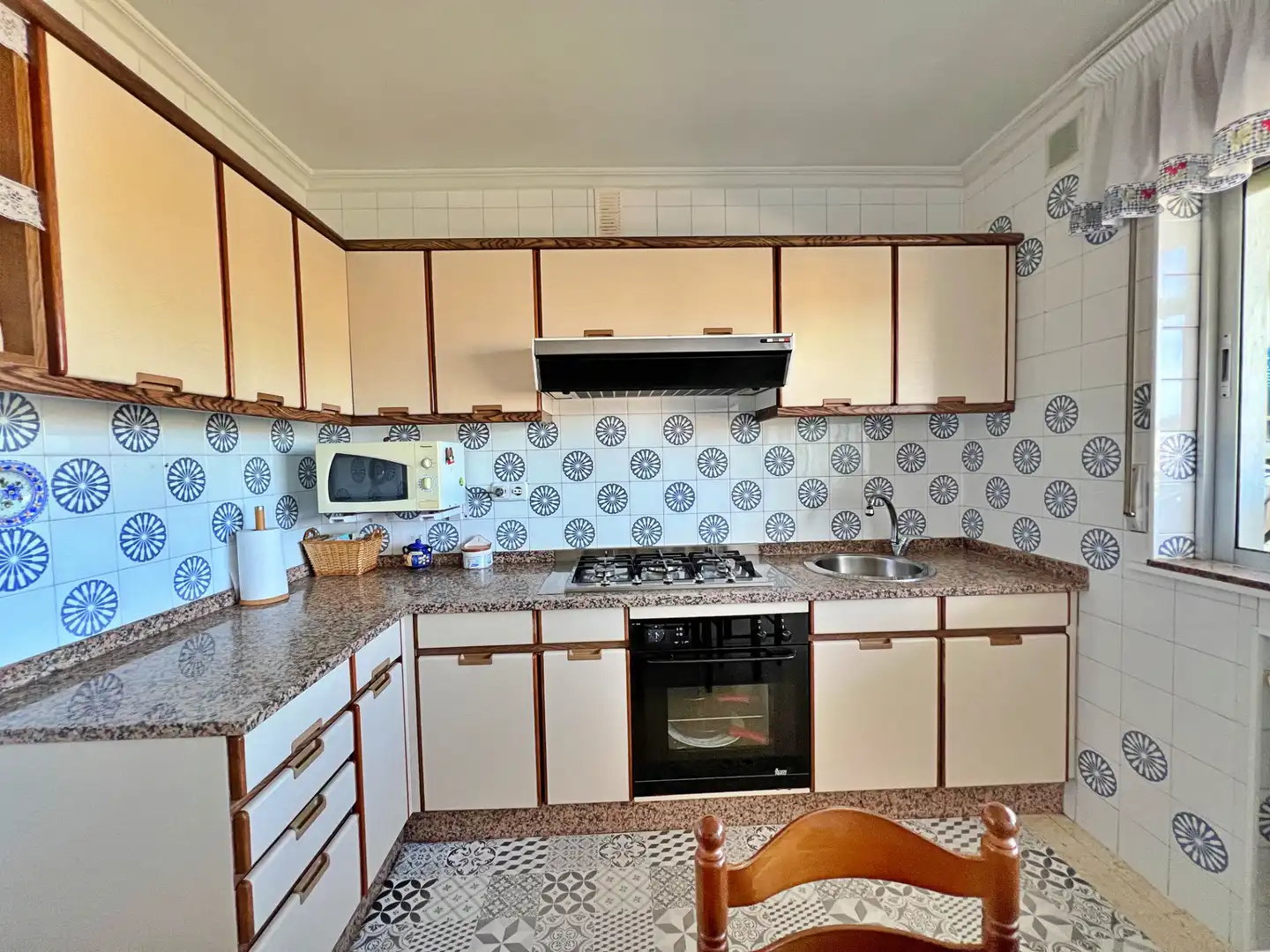 Cocina de Piso en venta en Lugo con Calefacción, Jardín privado y Parquet