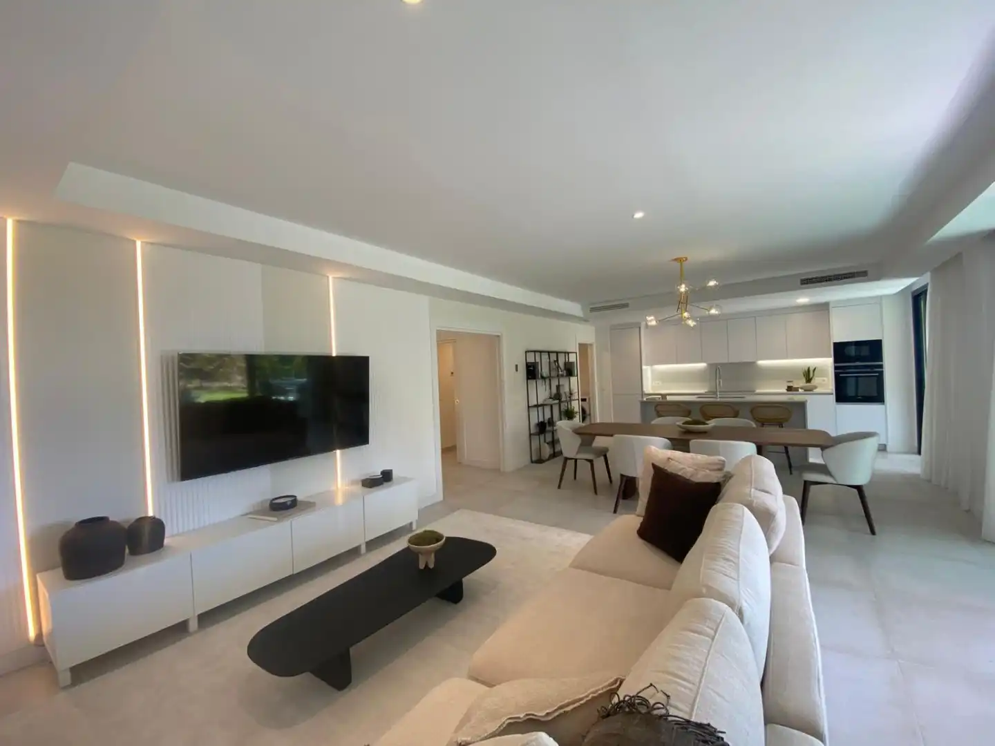 Sala d'estar de Casa o xalet en venda en Mijas amb Aire condicionat, Calefacció i Jardí privat