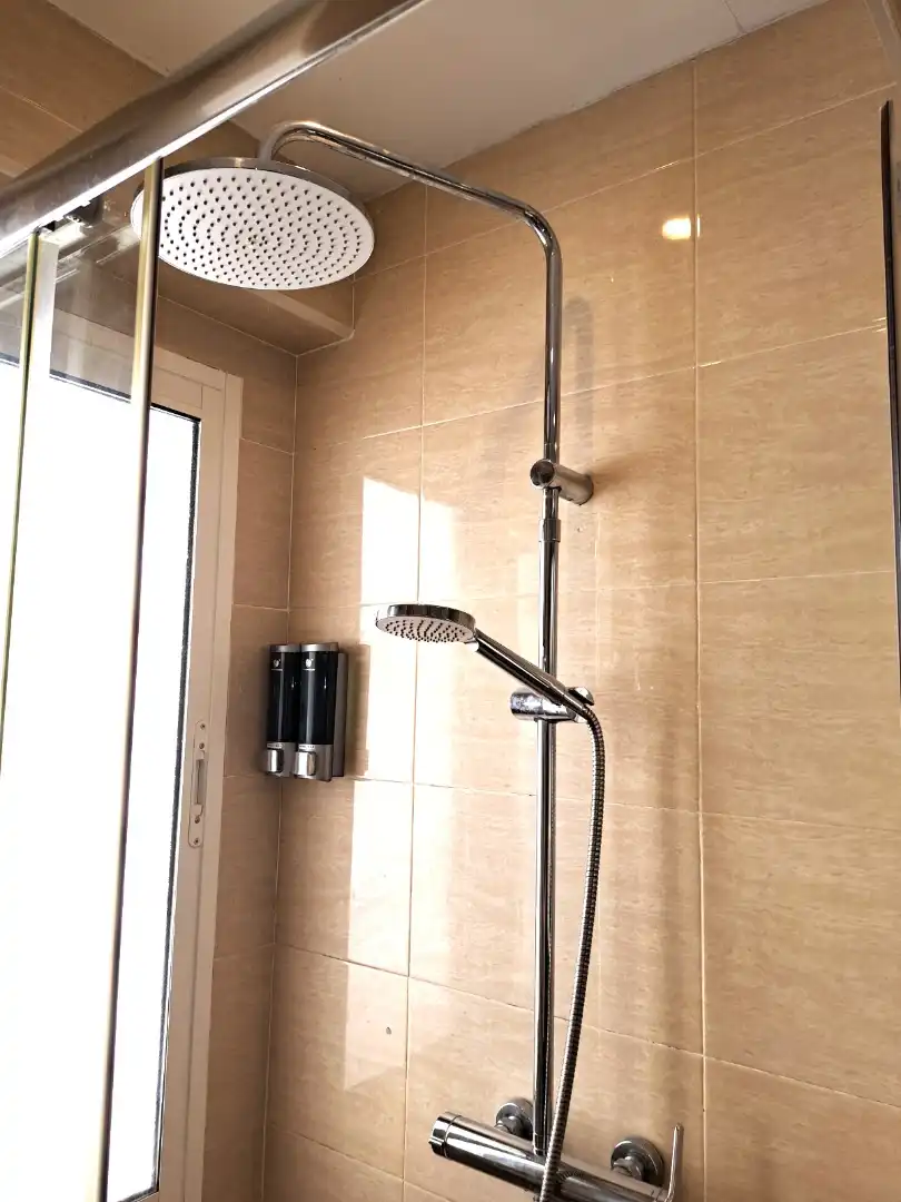 Baño de Piso en venta en Málaga con Aire acondicionado, Terraza y Amueblado