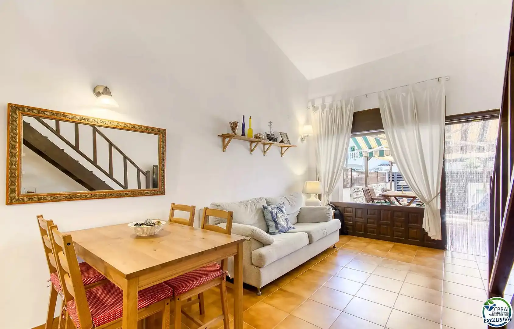 Sala d'estar de Casa o xalet en venda en Garrigàs amb Terrassa i Moblat