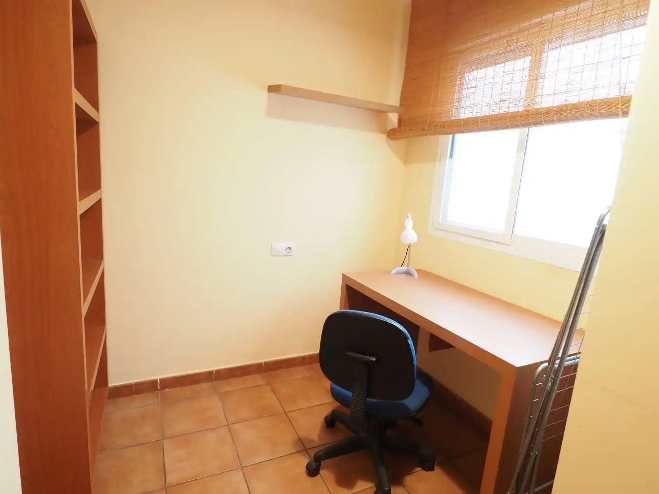 Flat for rent in Calle Calle Agustina de Aragón, L'Hort de Senabre