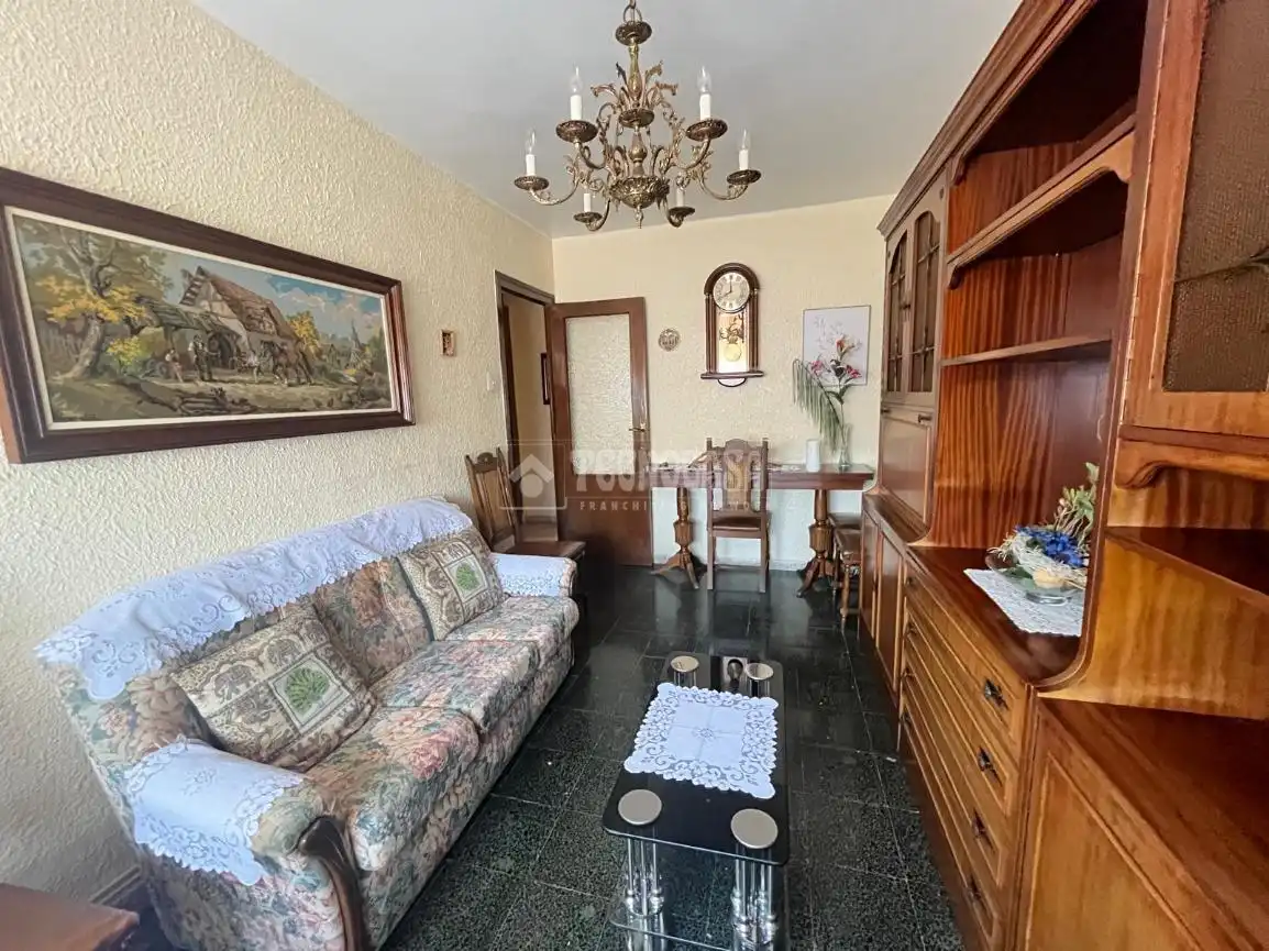 Sala de estar de Piso en venta en Zaragoza con Calefacción y Balcón