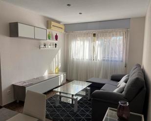 Sala d'estar de Pis de lloguer en  Valencia Capital amb Aire condicionat, Moblat i Balcó