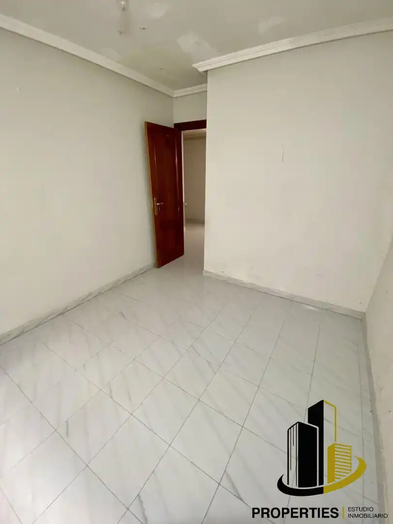 Bedroom of Flat for sale in Guijuelo