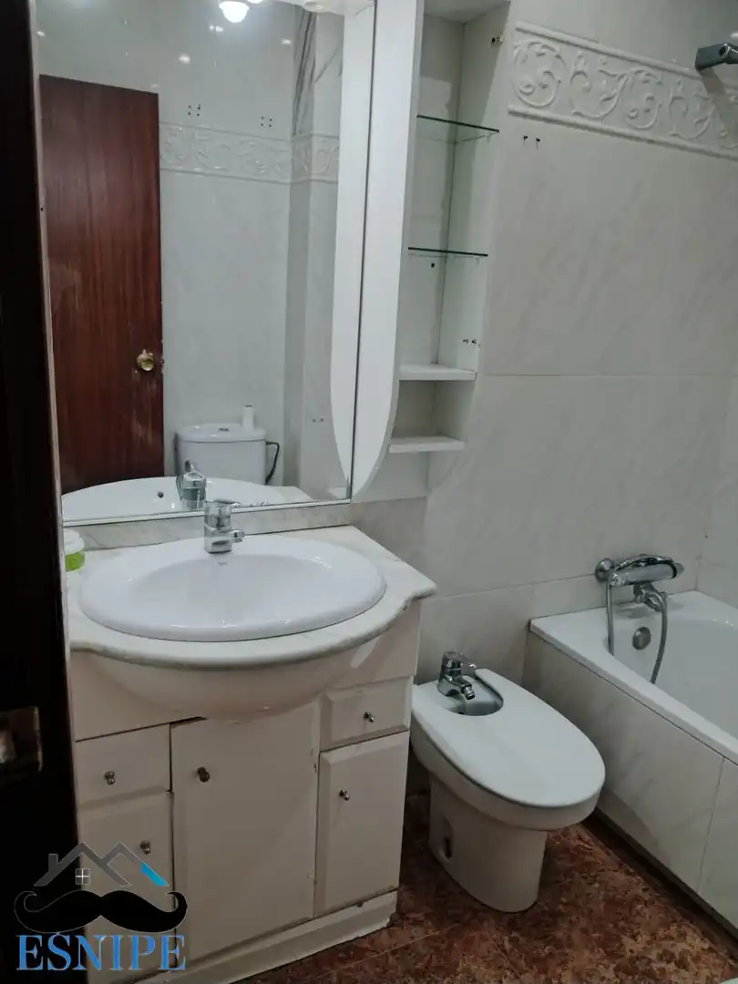 Badezimmer von Wohnung zum Verkauf in Archena mit Klimaanlage und Balkon
