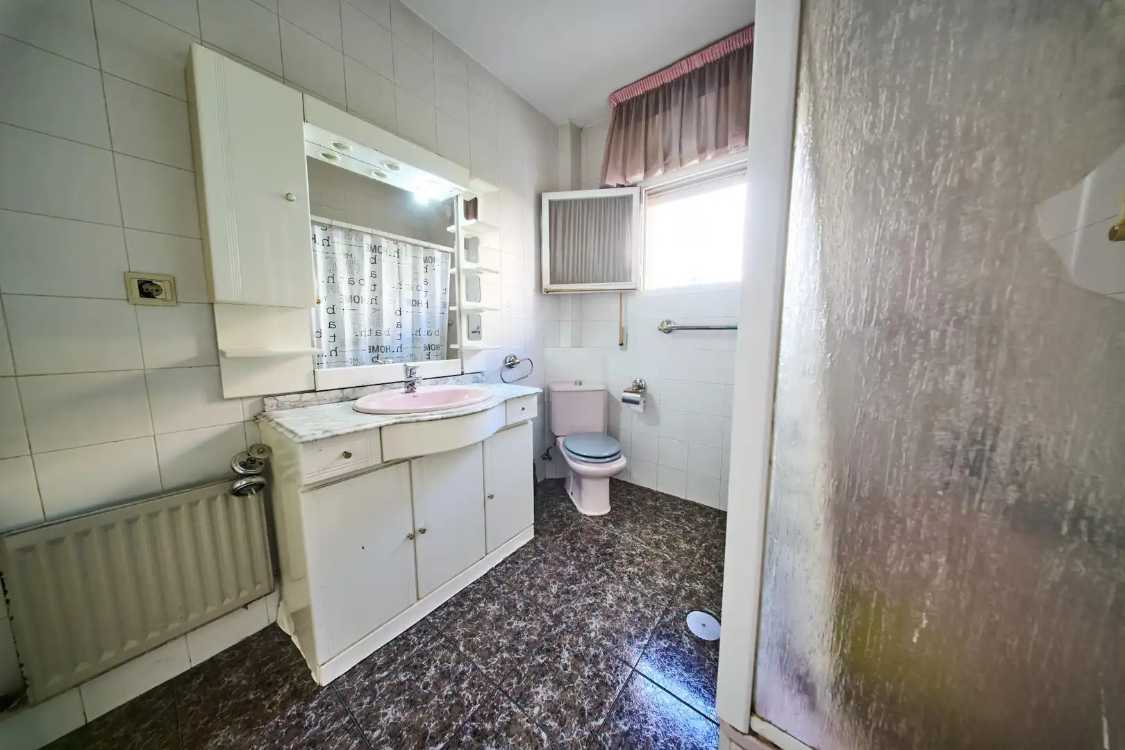 Bathroom of Houses for sale in Cenes de la Vega  with Heating