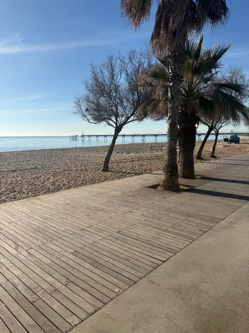 Vista exterior de Residencial en venta en Badalona