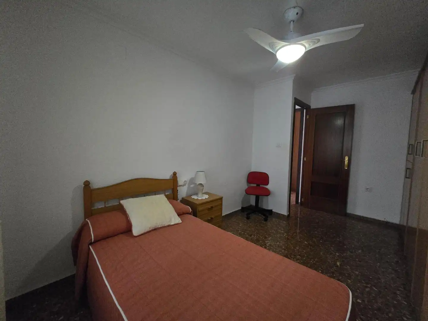Schlafzimmer von Wohnung zum Verkauf in Valencia mit Klimaanlage und Balkon