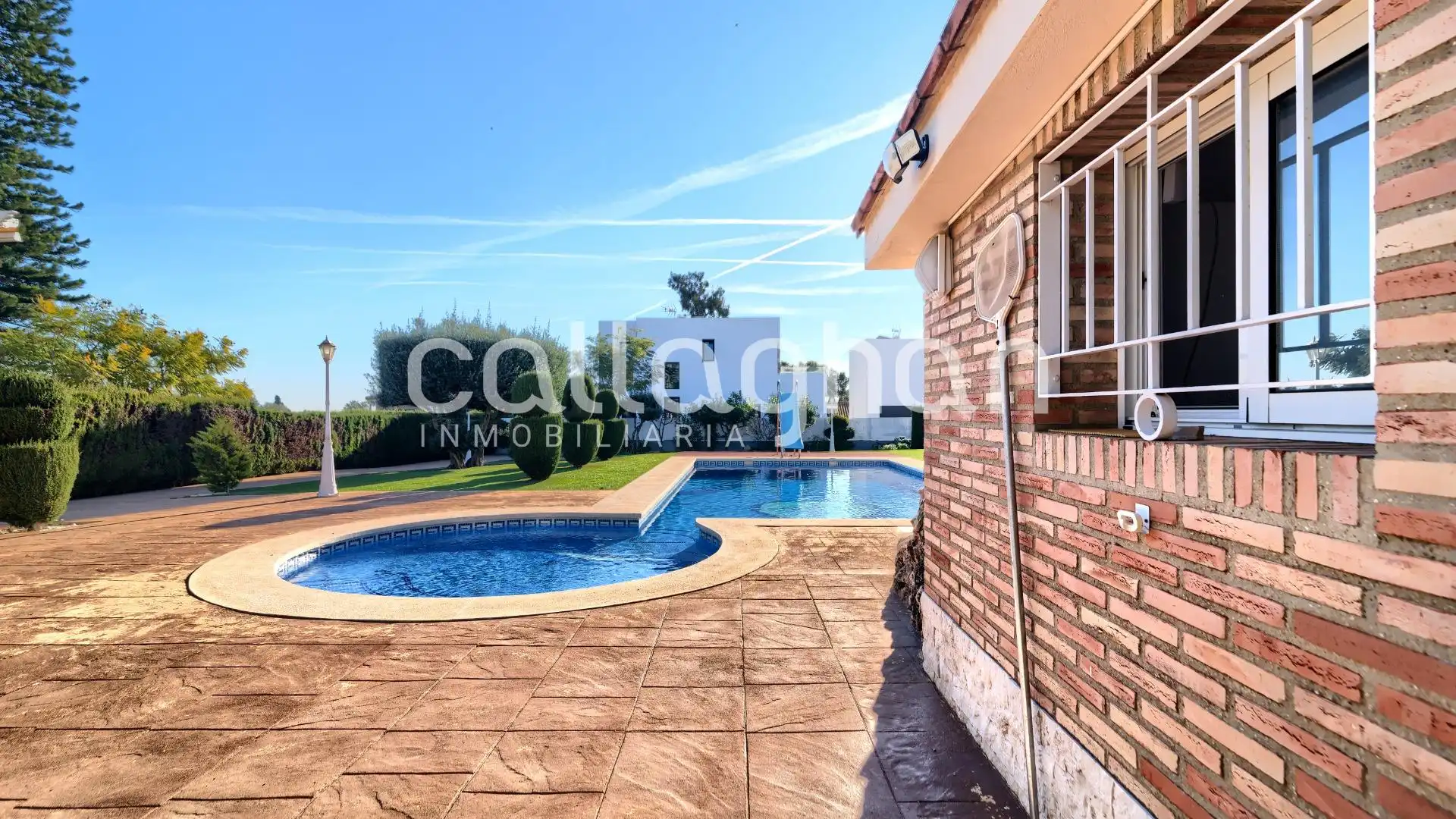 Piscina de Casa o xalet en venda en Torrent amb Aire condicionat, Calefacció i Jardí privat