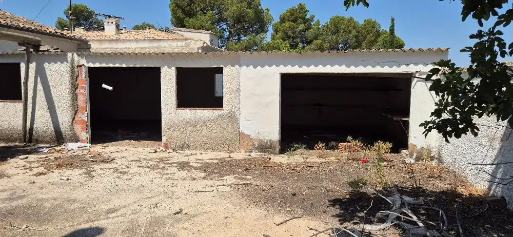 Vista exterior de Terreno en venta en Hellín