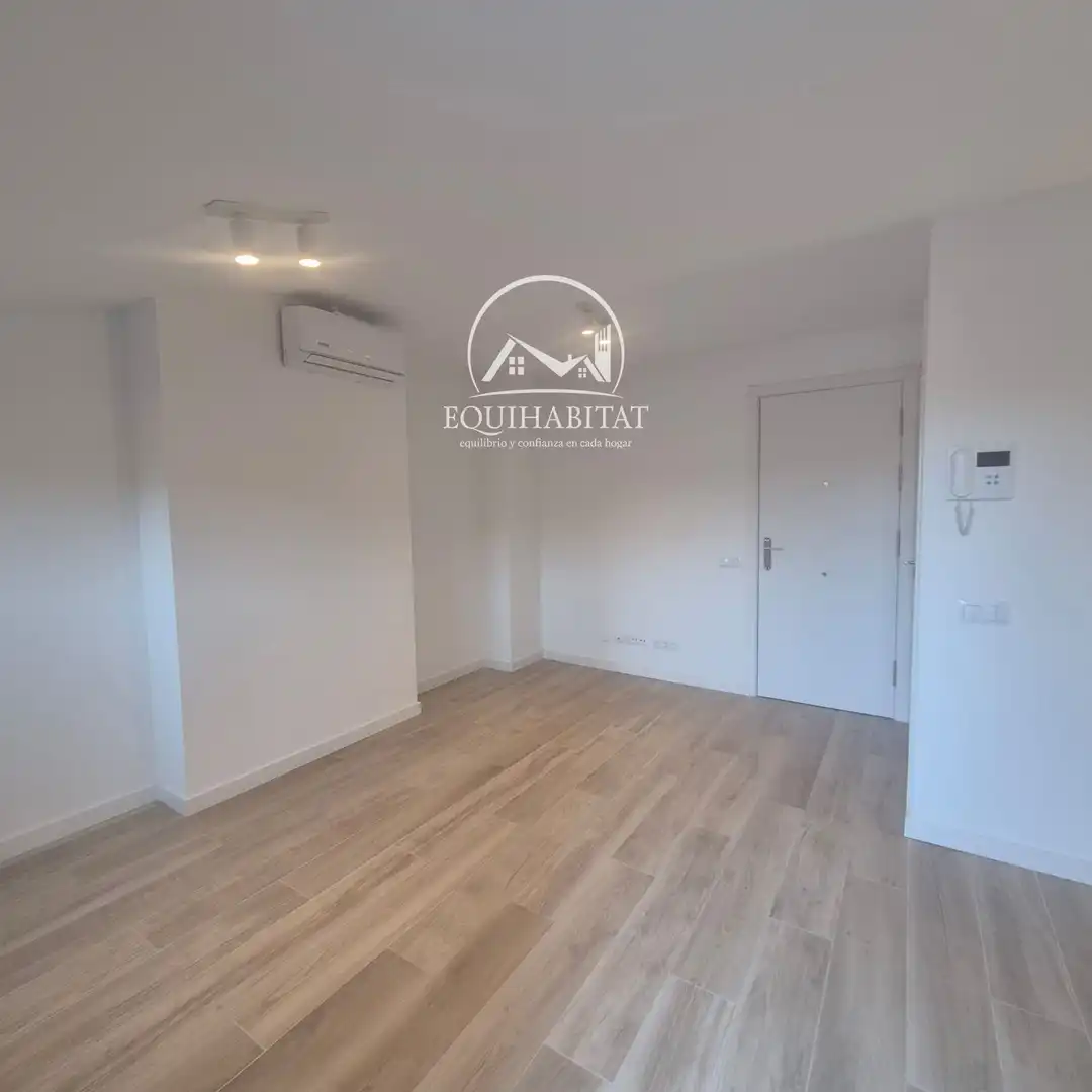 Habitación de Ático de alquiler en Lleida con Aire acondicionado y Terraza