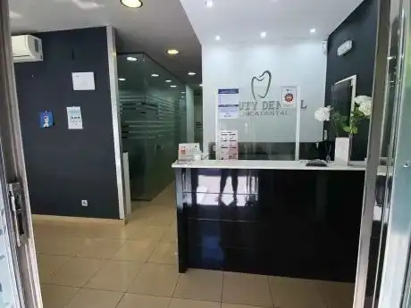 Business premises for sale in avenida fuelabrada 34