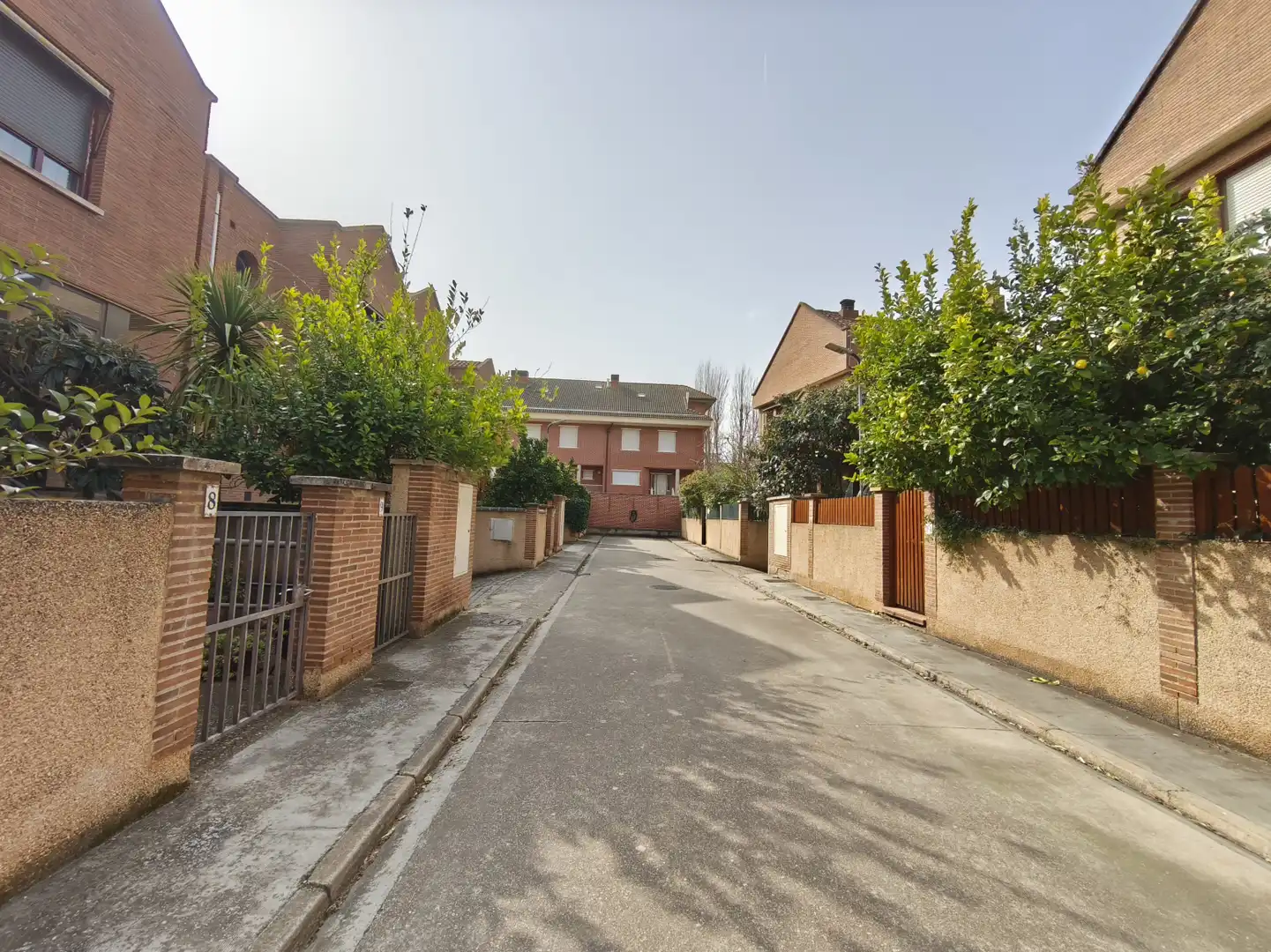 Vista exterior de Casa o xalet en venda en  Logroño amb Calefacció, Jardí privat i Parquet