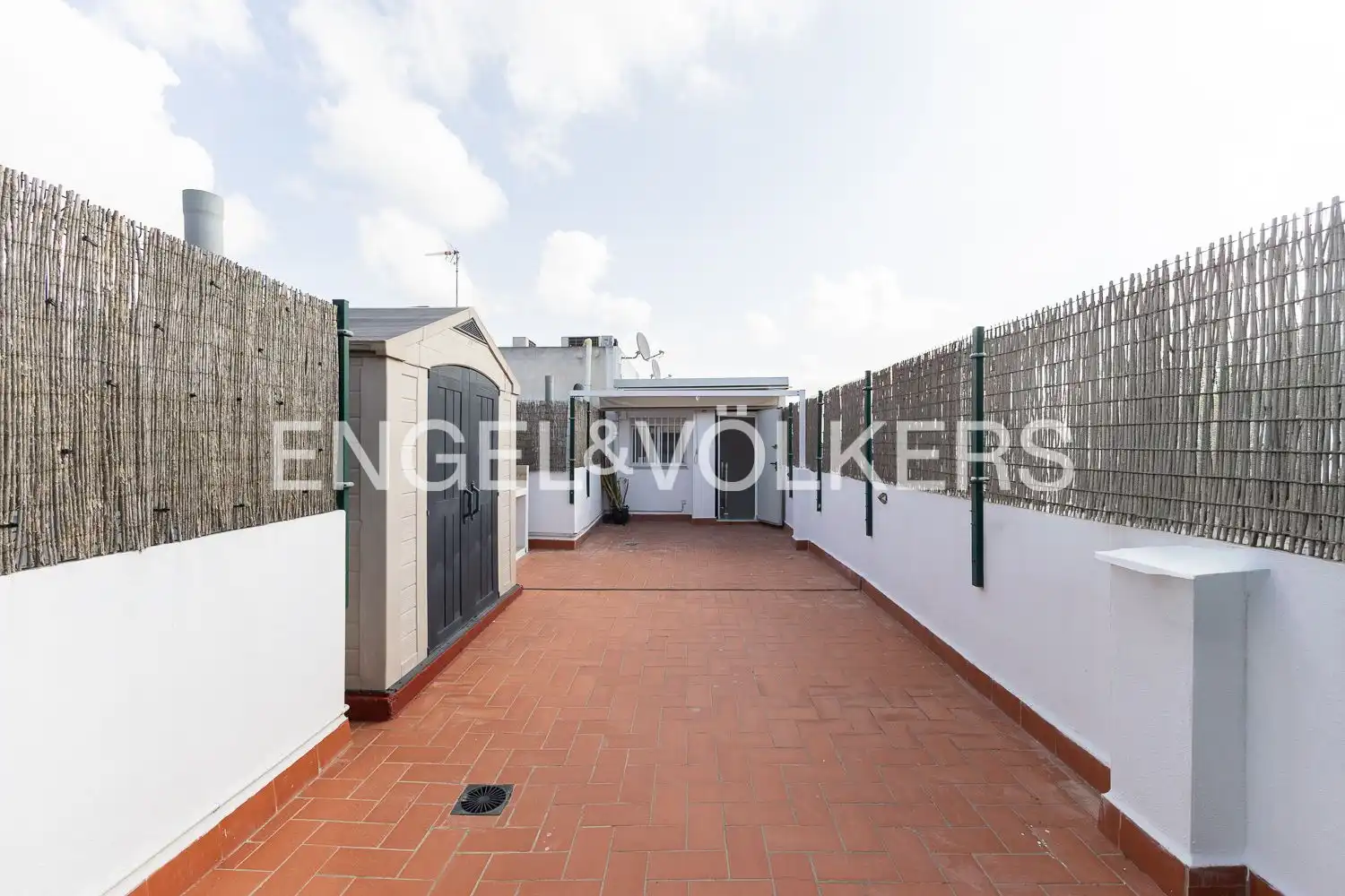 Terrasse von Dachboden zur Miete in Algemesí mit Klimaanlage, Heizung und Parkett