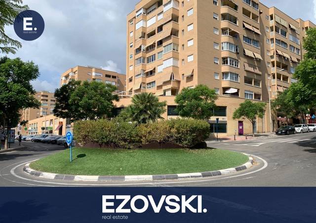 Local comercial en Alquiler en Calle brasil en Babel