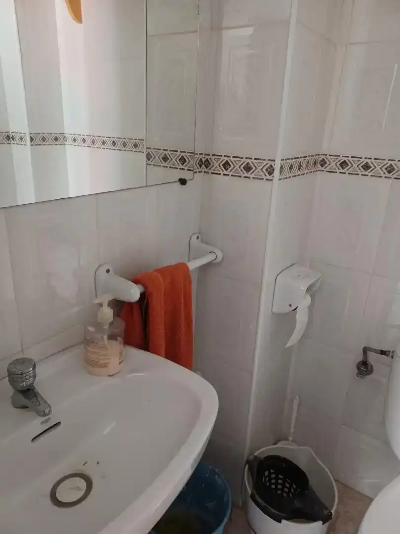 Local de lloguer a Calle Rafael Cansinos Assens, 3, Cruz Roja