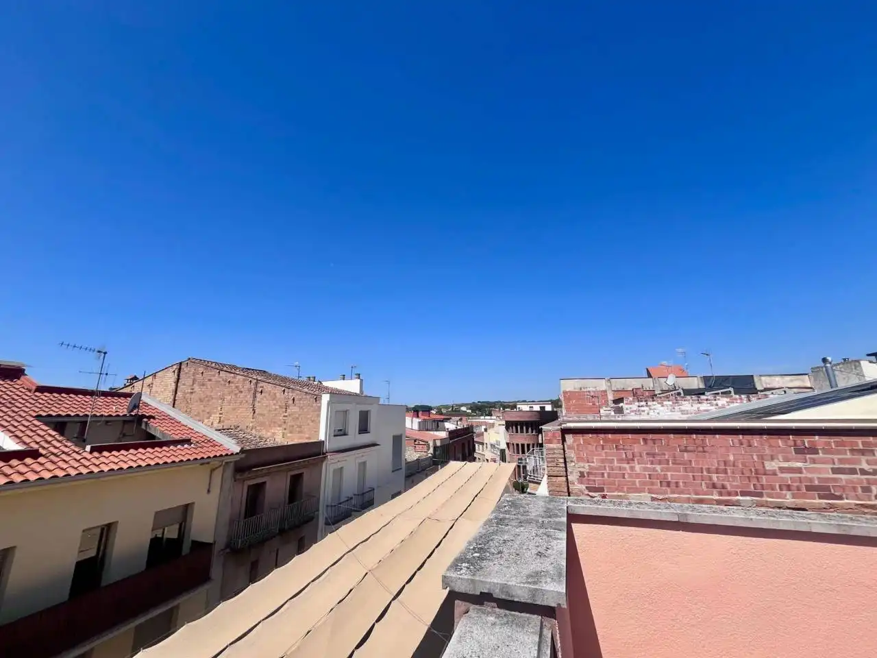 Vista exterior de Casa o xalet de lloguer en Sant Sadurní d'Anoia amb Calefacció, Parquet i Terrassa