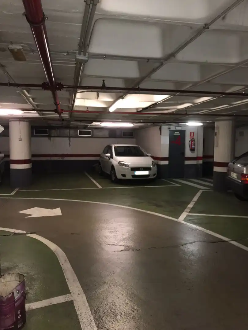 Parcheggio con ascensore in vendita a Plaça d'Urquinaona 7, imagen 5