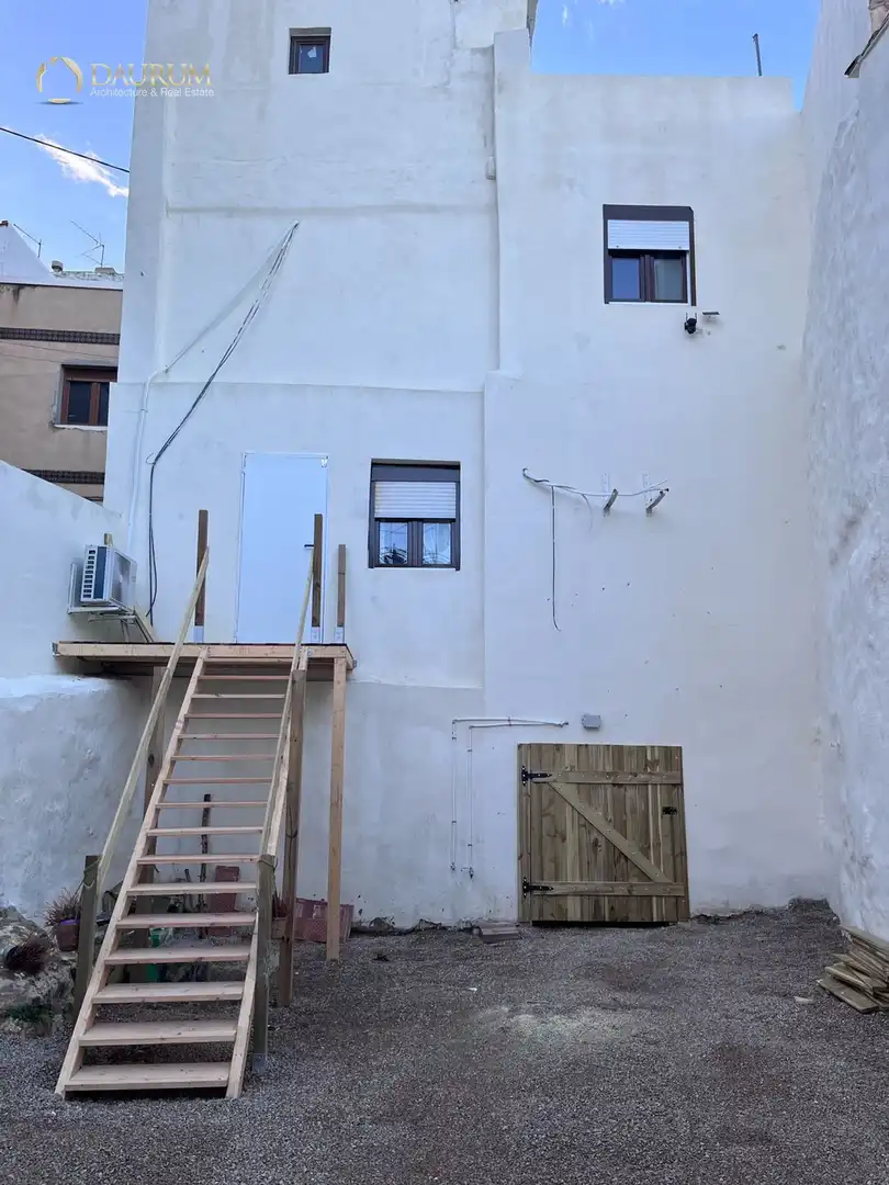 Vista exterior de Casa adosada en venta en Llíria con Aire acondicionado, Terraza y Trastero